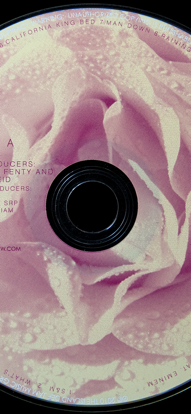 Rihanna's Loud album disc.